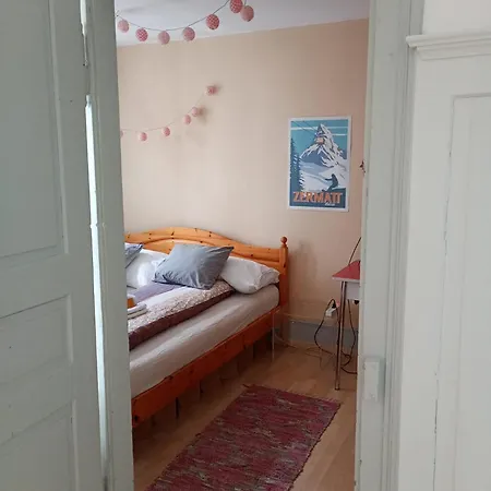 Simple Flat *